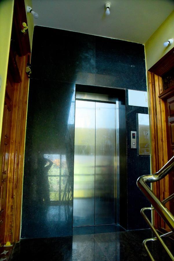 Sri Apartment 2Bhk For Familys Couples Parking A2 Pondicherry Exterior photo
